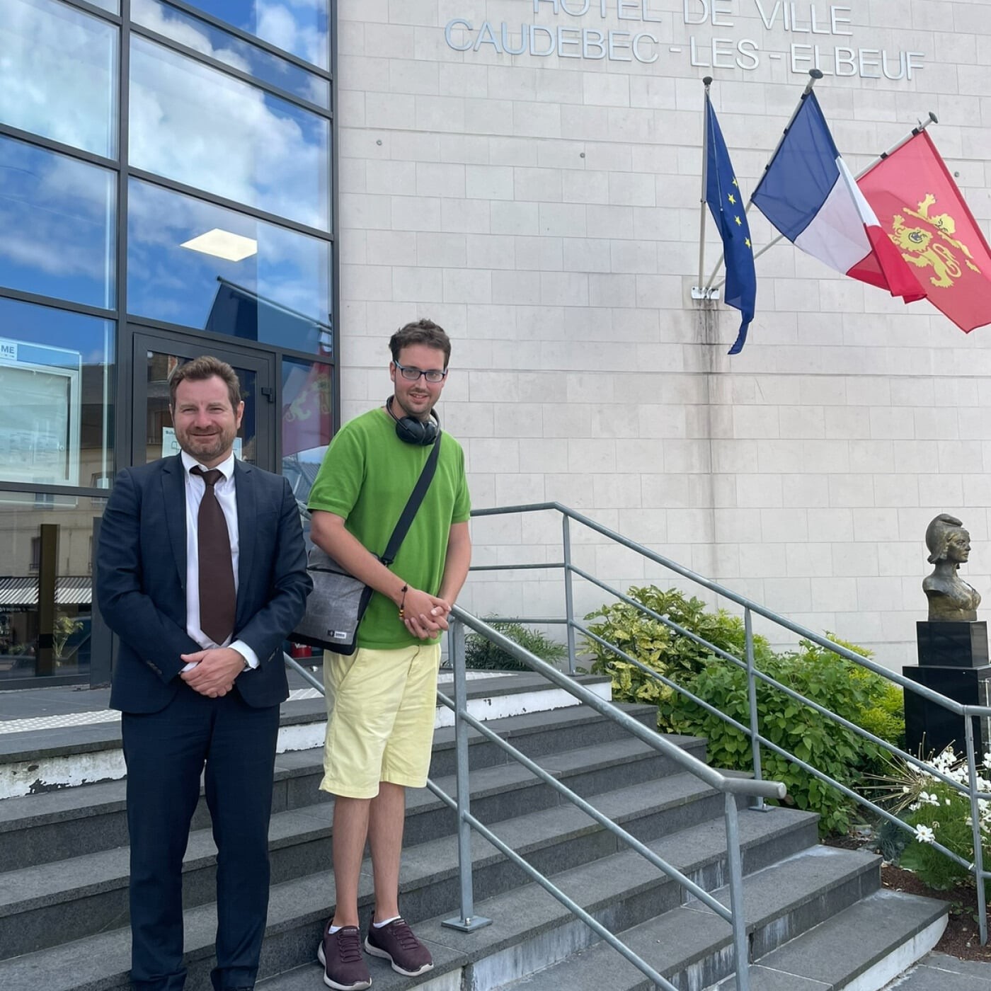 Être maire en Normandie : une vocation où un fardeau?